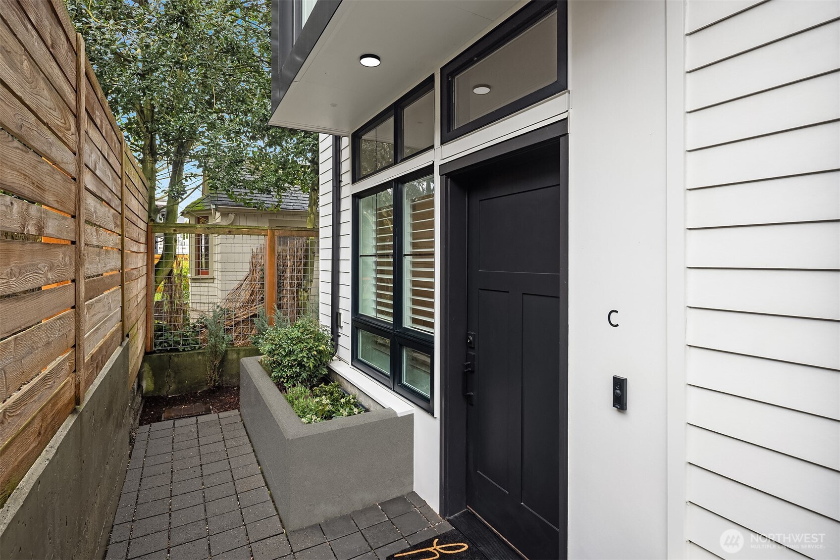 6041 42nd Avenue Southwest Seattle, WA 98136 - Photo 3 of 30