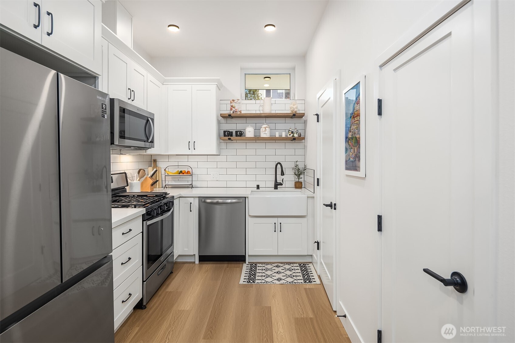 6041 42nd Avenue Southwest Seattle, WA 98136 - Photo 8 of 30