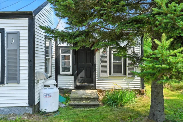 $950,000 | 42-43 River Road, New Portland, ME 04961