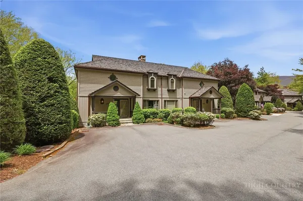 $819,000 | 659 Club House Drive, Unit E1, Banner Elk, NC 28604
