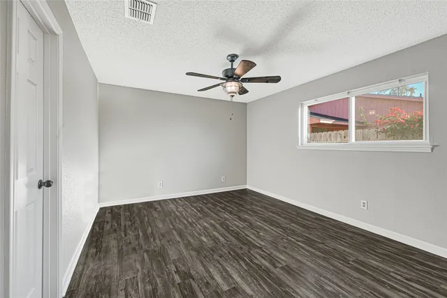 $2,200 | 1803 Flamingo Drive, League City, TX 77573