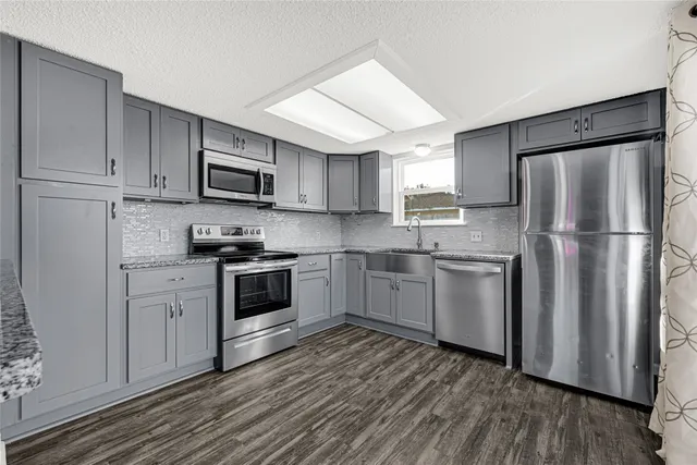 $2,200 | 1803 Flamingo Drive, League City, TX 77573