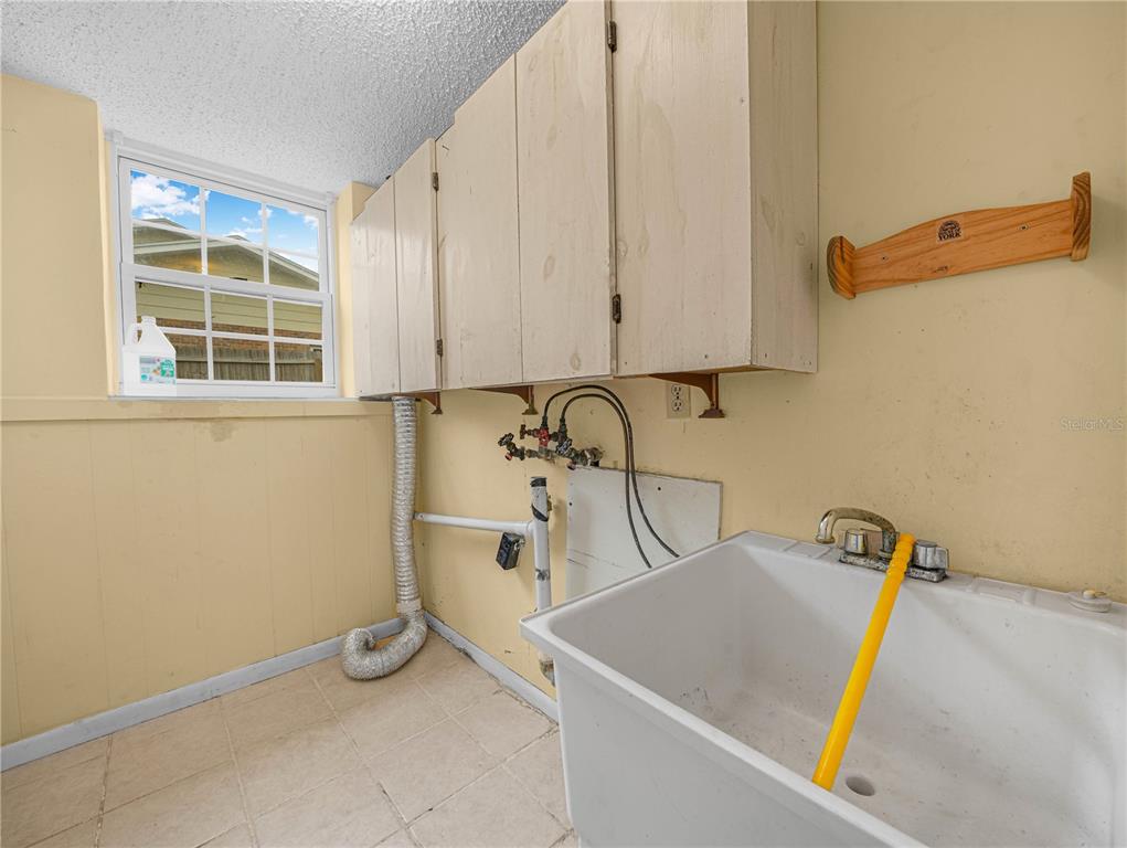129 Lake Otis Road Winter Haven, FL 33884 - Photo 25 of 35 a view of utility room
