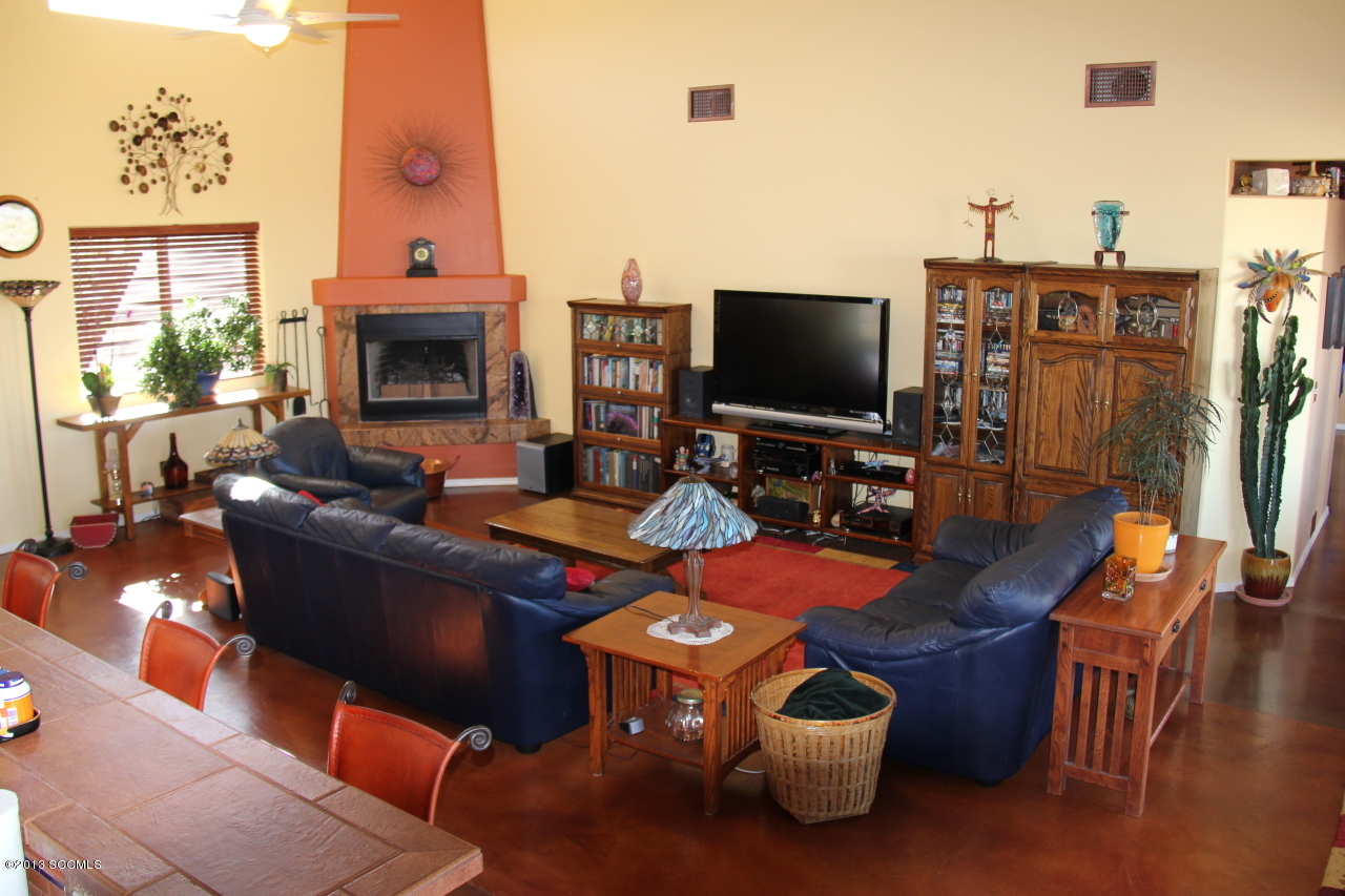 1281 Dina Court Rio Rico, AZ 85648 - Photo 14 of 26