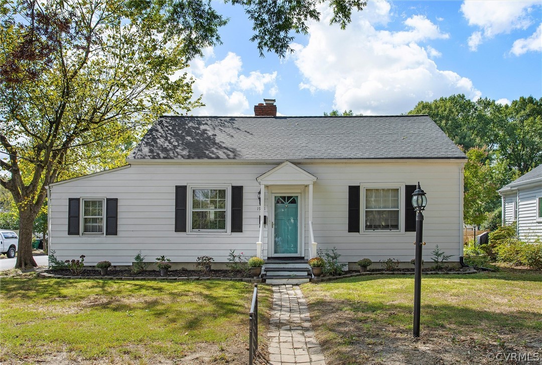 1901 Seddon Road Richmond, VA 23227 - Photo 1 of 31 Gallery Image 1