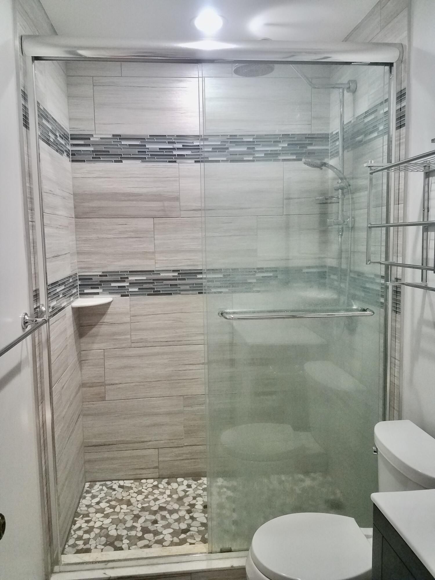 860 Southwest 9th St Circle, Unit 201 Boca Raton, FL 33486 - Photo 9 of 14 BD475106-0464-43C7-8119-D2106696C519_1_2