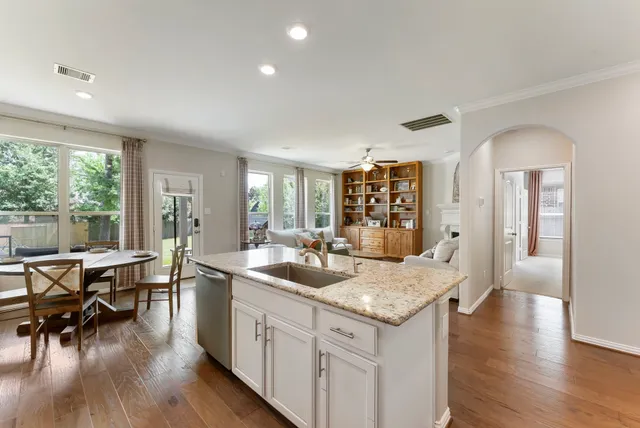 $399,900 | 308 Capriccio Lane, Montgomery, TX 77316