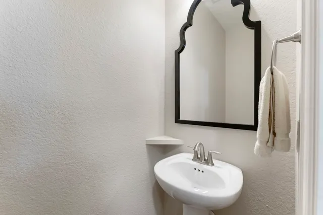 $399,900 | 308 Capriccio Lane, Montgomery, TX 77316