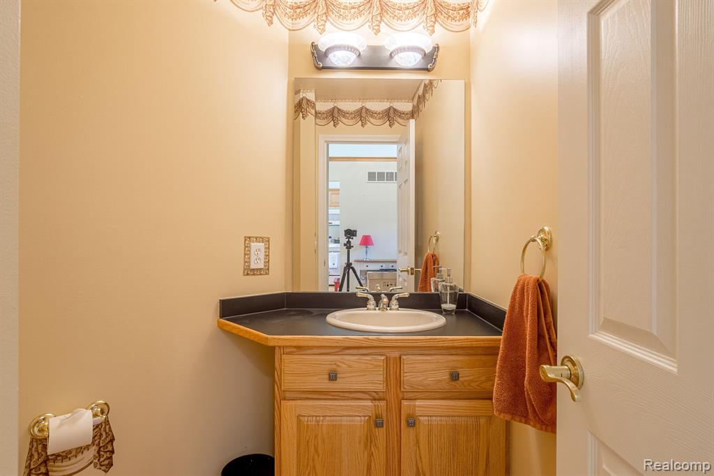5441 Ivy Court Howell, MI 48843 - Photo 8 of 21