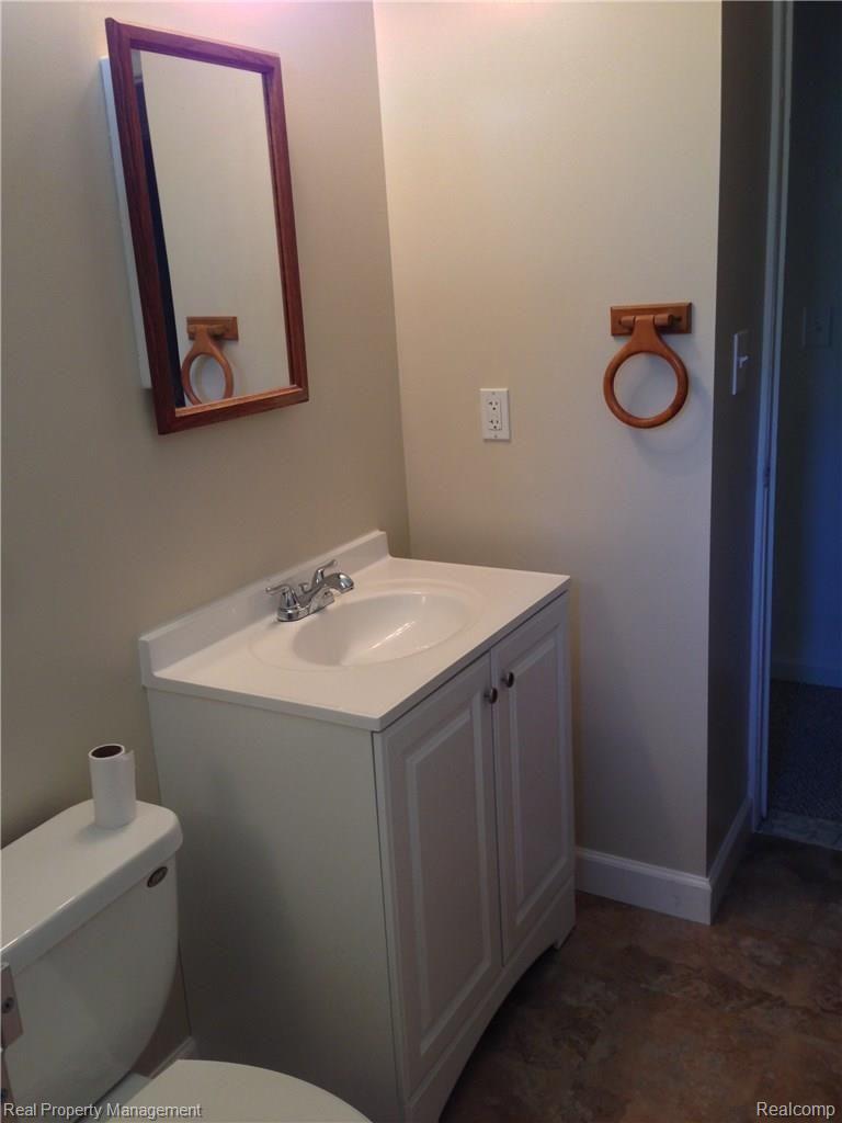11279 Toepfer Road Warren, MI 48089 - Photo 10 of 14 2014-06-05 11.16