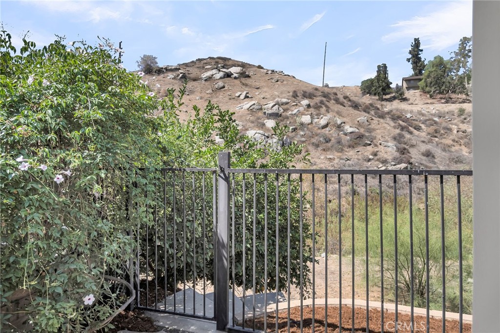 510 Vía Zapata Riverside, CA 92507 - Photo 32 of 47 a view of a outdoor space