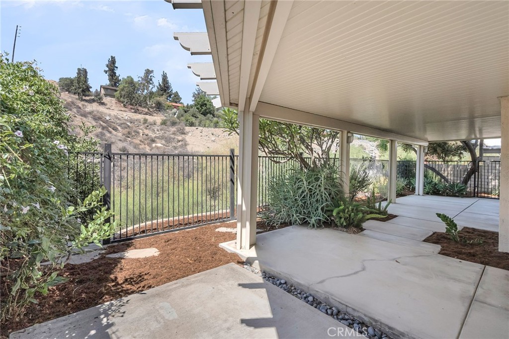 510 Vía Zapata Riverside, CA 92507 - Photo 37 of 47 a view of a backyard with garden