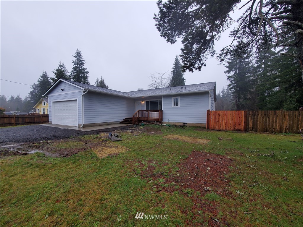 209 Pioneer Road Aberdeen, WA 98520 - Photo 3 of 27 Gallery Image 3