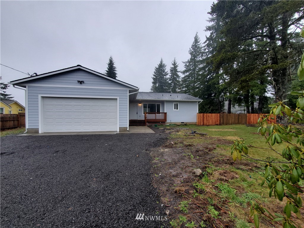 209 Pioneer Road Aberdeen, WA 98520 - Photo 4 of 27 Gallery Image 4