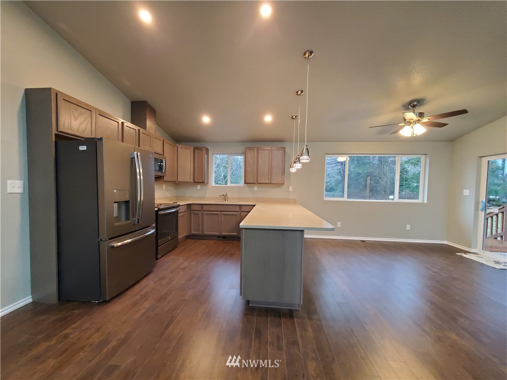 209 Pioneer Road Aberdeen, WA 98520 - Photo 10 of 27 Gallery Image 10