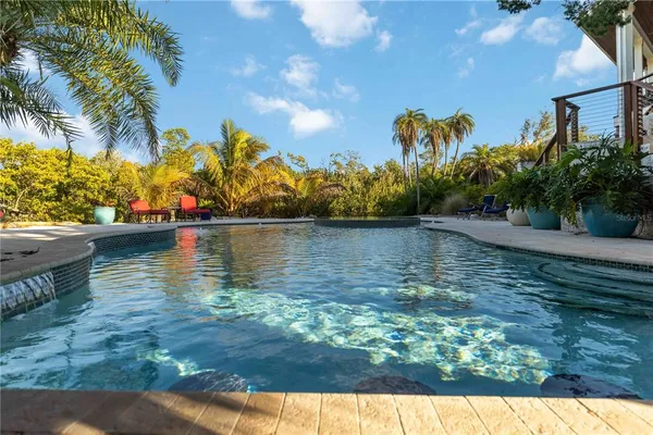 $13,900,000 | 6680 Gulf Of Mexico Drive, Longboat Key, FL 34228