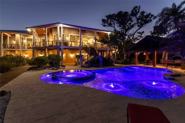 $13,900,000 | 6680 Gulf Of Mexico Drive, Longboat Key, FL 34228