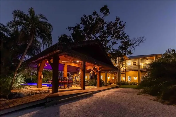 $13,900,000 | 6680 Gulf Of Mexico Drive, Longboat Key, FL 34228