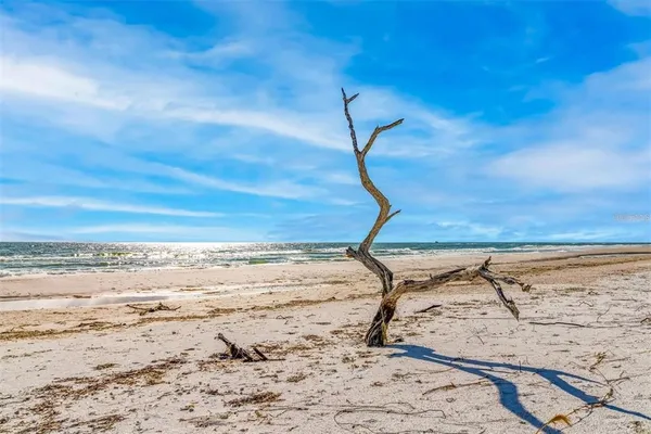 $13,900,000 | 6680 Gulf Of Mexico Drive, Longboat Key, FL 34228