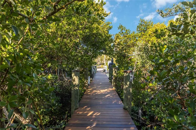 $13,900,000 | 6680 Gulf Of Mexico Drive, Longboat Key, FL 34228