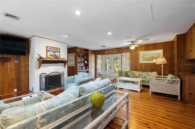 $13,900,000 | 6680 Gulf Of Mexico Drive, Longboat Key, FL 34228