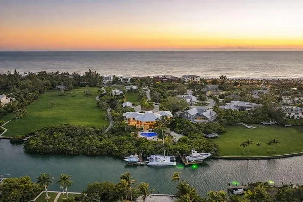 $13,900,000 | 6680 Gulf Of Mexico Drive, Longboat Key, FL 34228