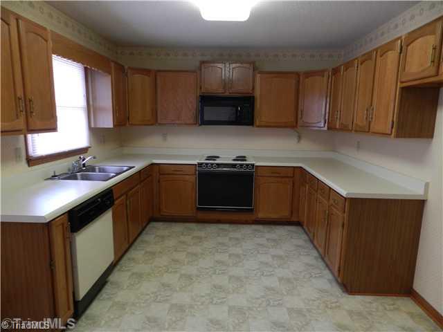 1502 Payne Road Lexington, NC 27295 - Photo 5 of 16 Kitchen.