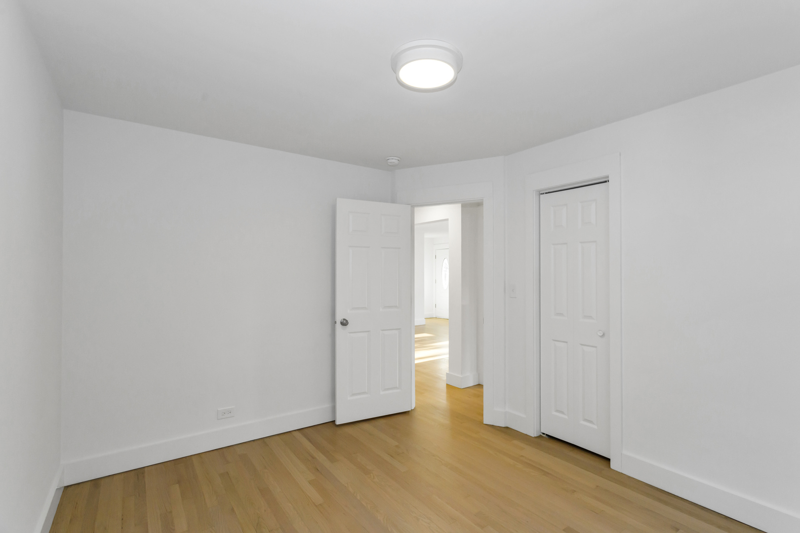 122 North Maple Street Mount Prospect, IL 60056 - Photo 25 of 39 Gallery Image 25