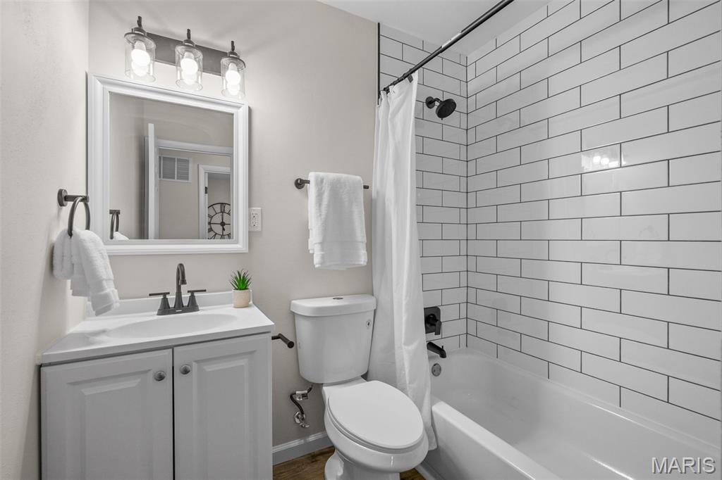 1320 Fenton Hills Road Fenton, MO 63026 - Photo 11 of 43