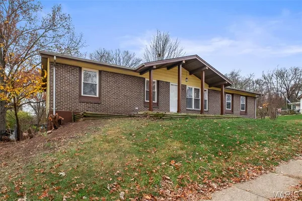 $353,000 | 1320 Fenton Hills Road, Fenton, MO 63026