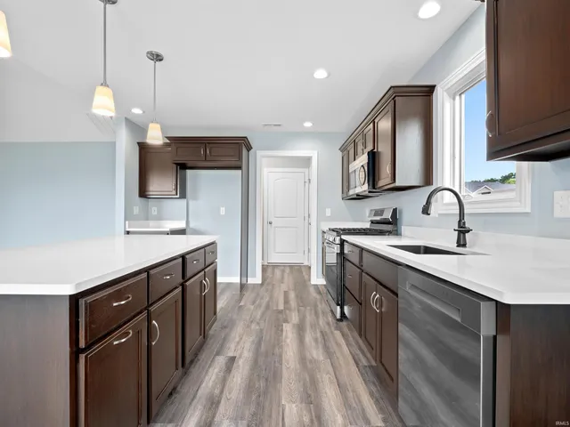 $368,900 | 15554 Brimwillow Drive, Huntertown, IN 46748