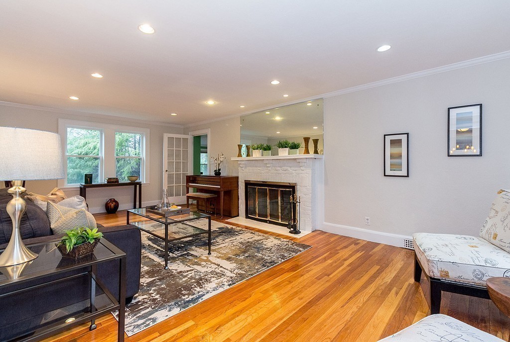 378 Russett Road Brookline, MA 02467 - Photo 11 of 29