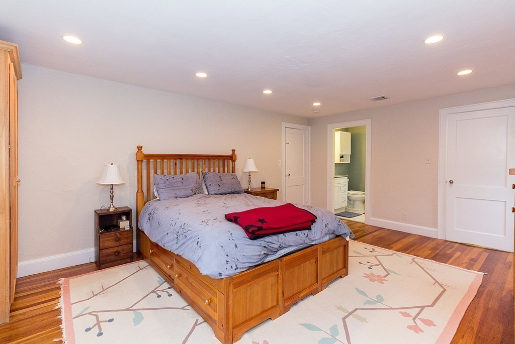 378 Russett Road Brookline, MA 02467 - Photo 19 of 29