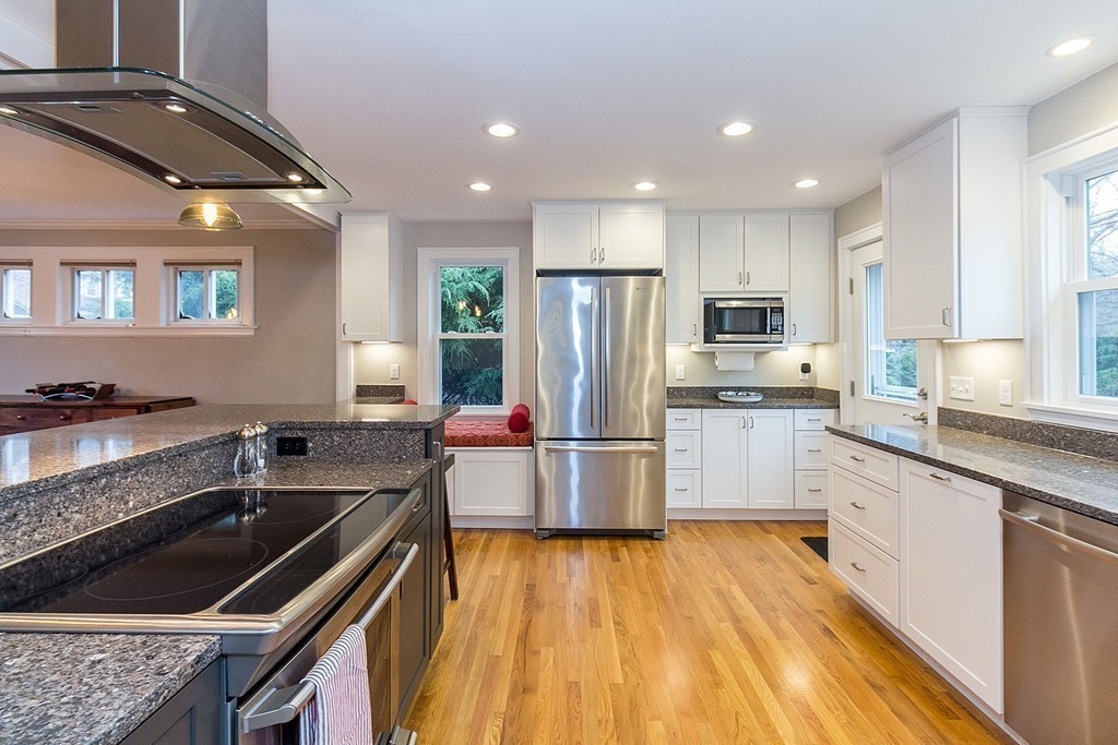 378 Russett Road Brookline, MA 02467 - Photo 2 of 29