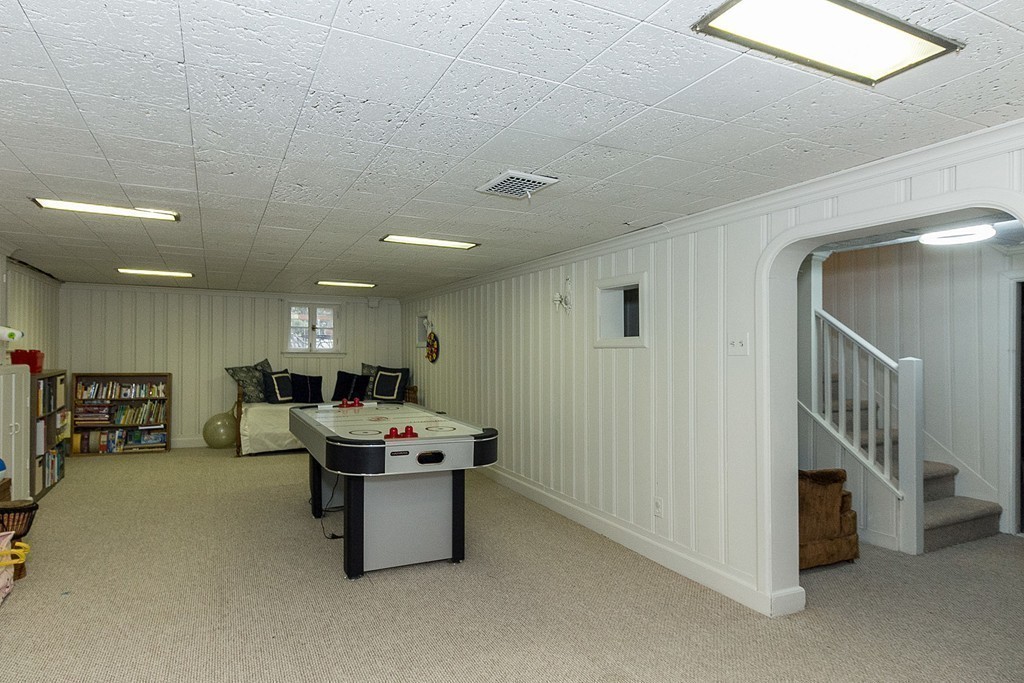 378 Russett Road Brookline, MA 02467 - Photo 25 of 29