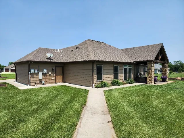 $749,000 | 1605 North 1037th Road, Lawrence, KS 66046