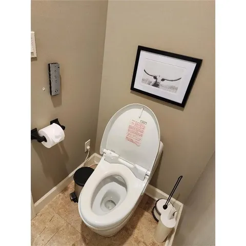 $749,000 | 1605 North 1037th Road, Lawrence, KS 66046