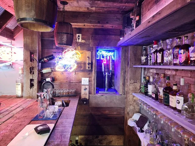 $749,000 | 1605 North 1037th Road, Lawrence, KS 66046