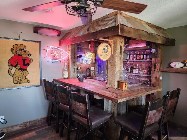 $749,000 | 1605 North 1037th Road, Lawrence, KS 66046