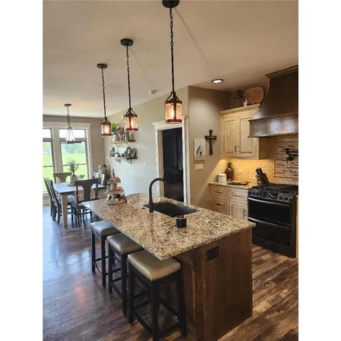 $749,000 | 1605 North 1037th Road, Lawrence, KS 66046