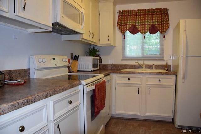 8911 Pepperidge Road North Chesterfield, VA 23236 - Photo 2 of 12 Gallery Image 2
