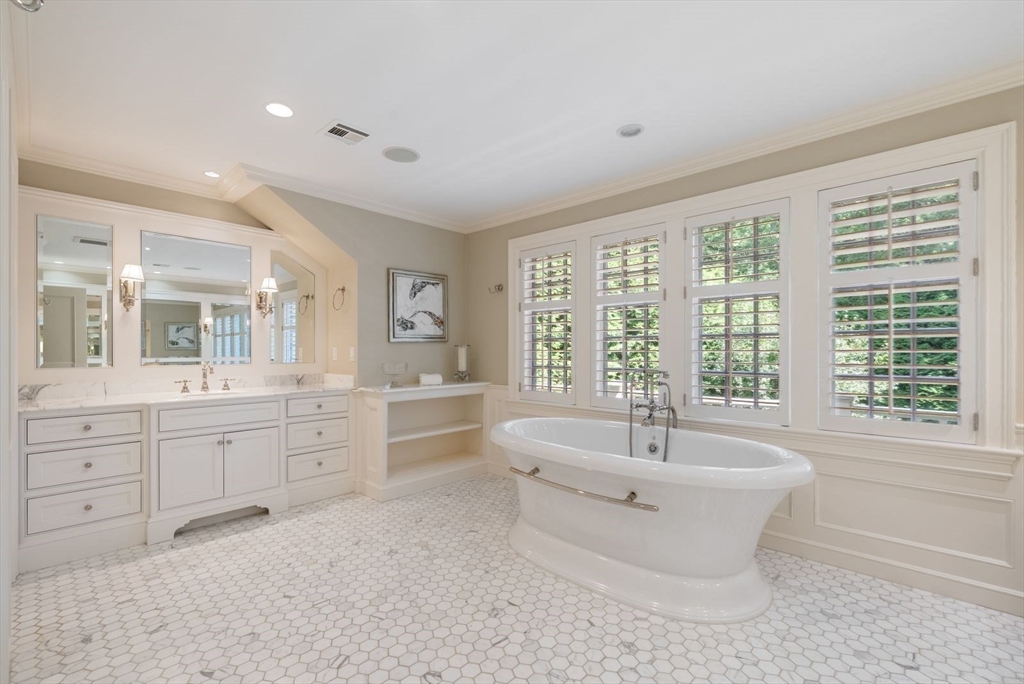 44 Whiting Road Wellesley, MA 02481 - Photo 24 of 42 Gallery Image 24