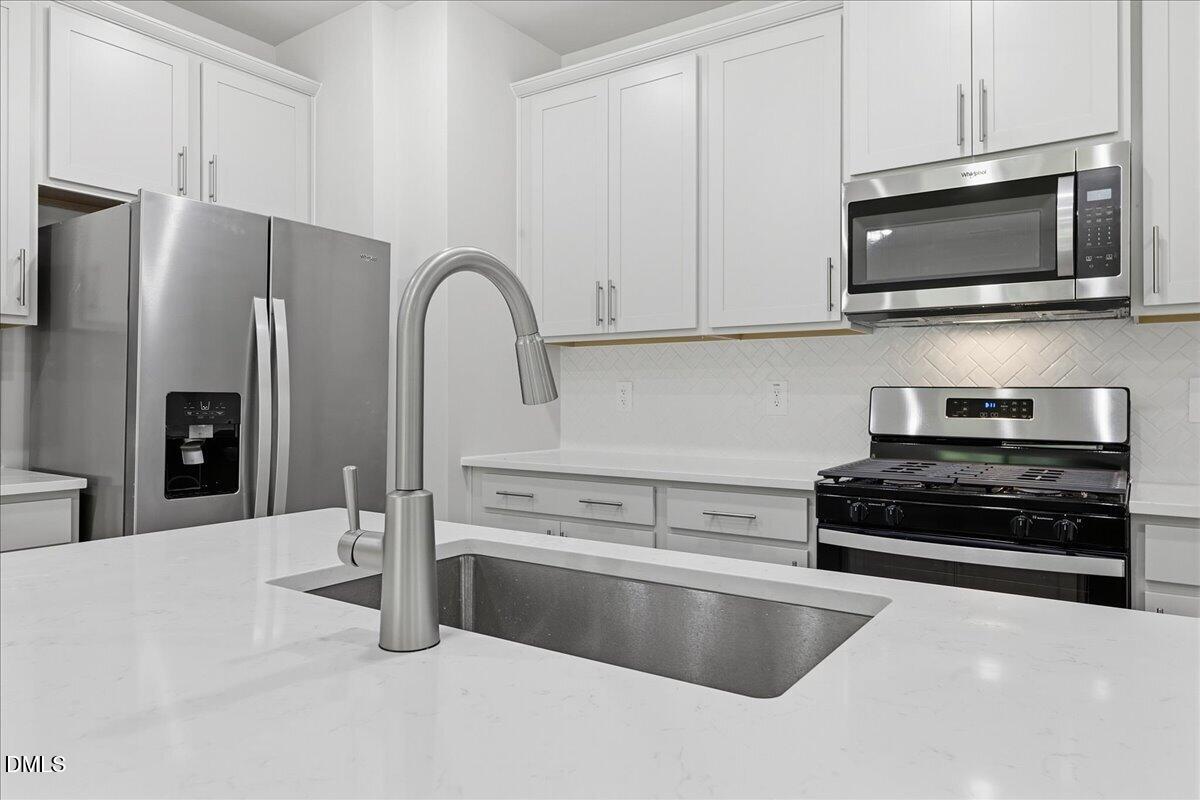 1430 Hatteras Road Durham, NC 27703 - Photo 9 of 39 10-8Y3A9453