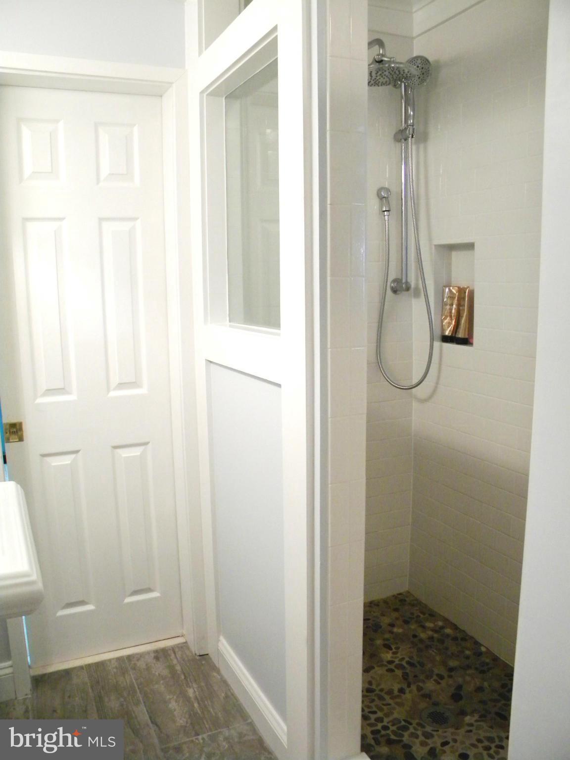 2806 Ridge Road Huntingtown, MD 20639 - Photo 13 of 30 Bath