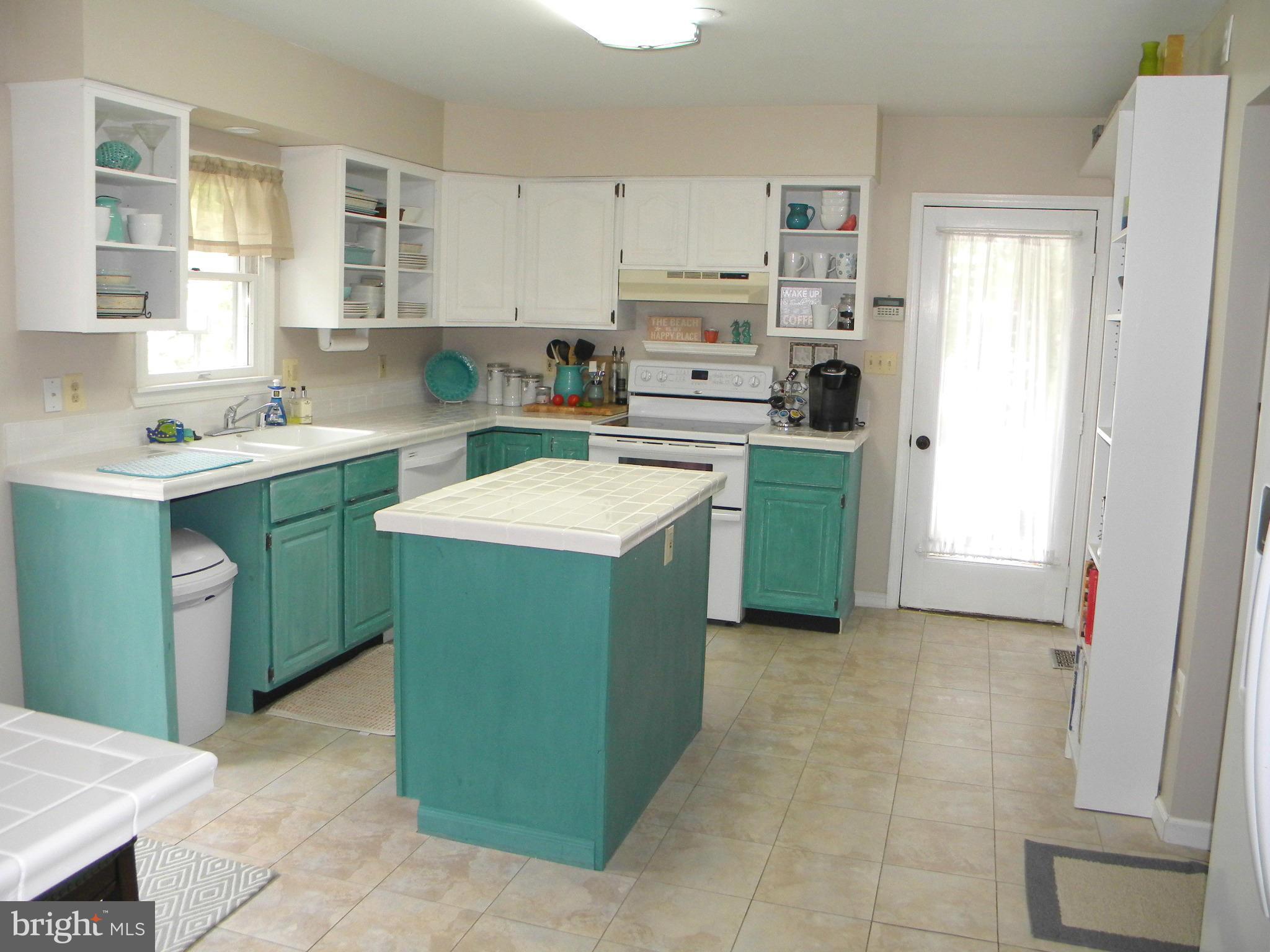 2806 Ridge Road Huntingtown, MD 20639 - Photo 10 of 30 Kitchen