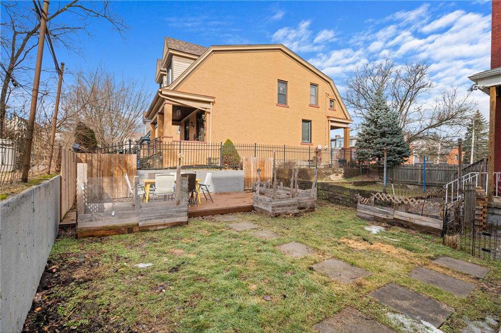 1832 Ley Street Pittsburgh, PA 15212 - Photo 27 of 31