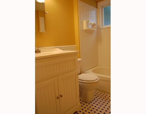 14 Braddock Rd Avenue Mount Pleasant, PA 15666 - Photo 6 of 10 Other. Main floor bath with black & white tile floor and cottage style vanity. Just darling!!