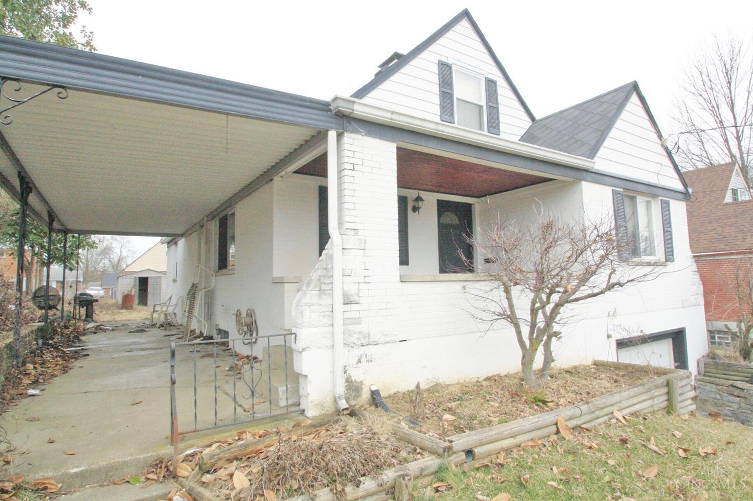 5631 Leumas Road Cincinnati, OH 45239 - Photo 3 of 25 Gallery Image 3