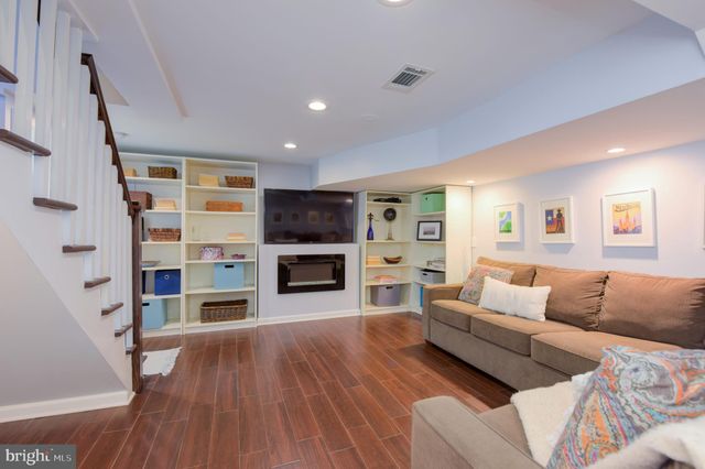 $805,000 | 18 East Masonic View Avenue, Unit A, Alexandria, VA 22301