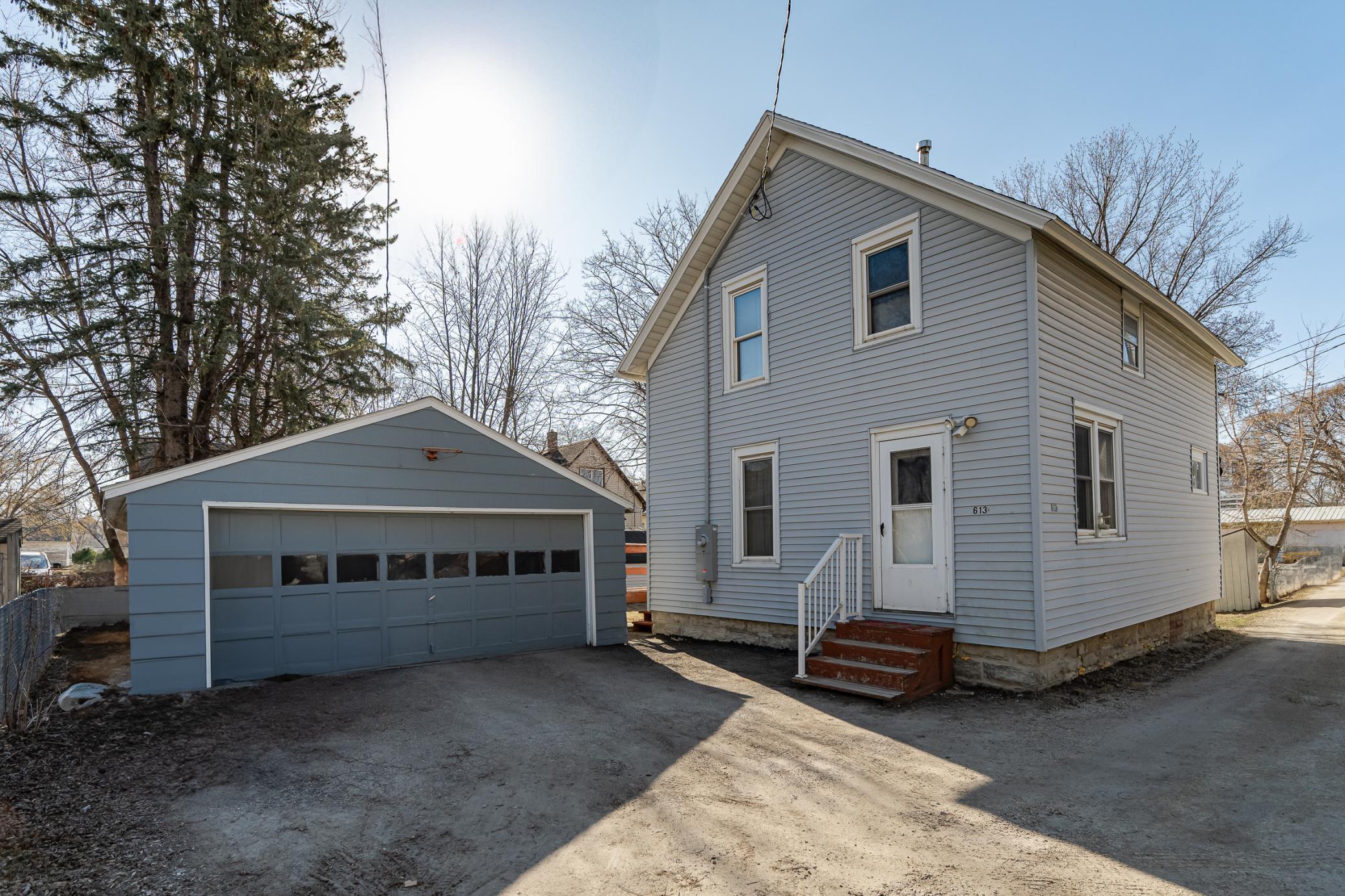 613 1/2 4th Avenue Northwest Rochester, MN 55901 - Photo 1 of 1 Gallery Image 1